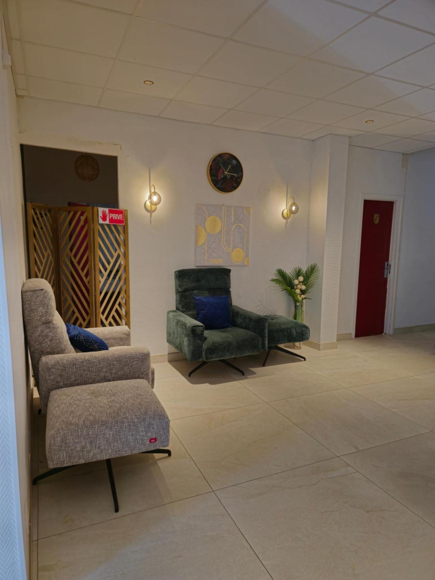 Hotel L'Alsace-Gare Sncf Narbonne Exteriér fotografie